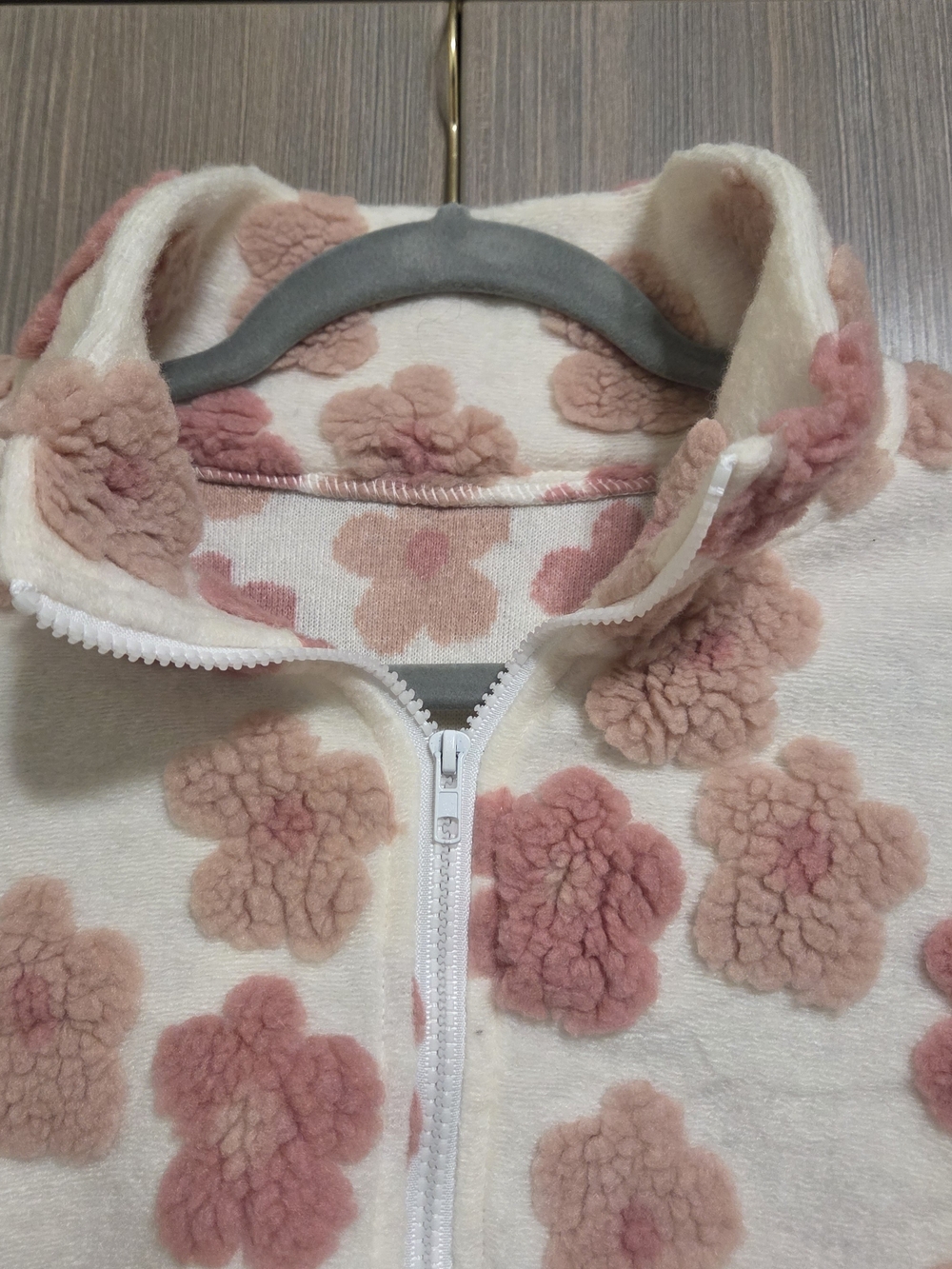 NWOT Cropped Floral Sherpa Zip Up Jacket - Picture 4 of 8